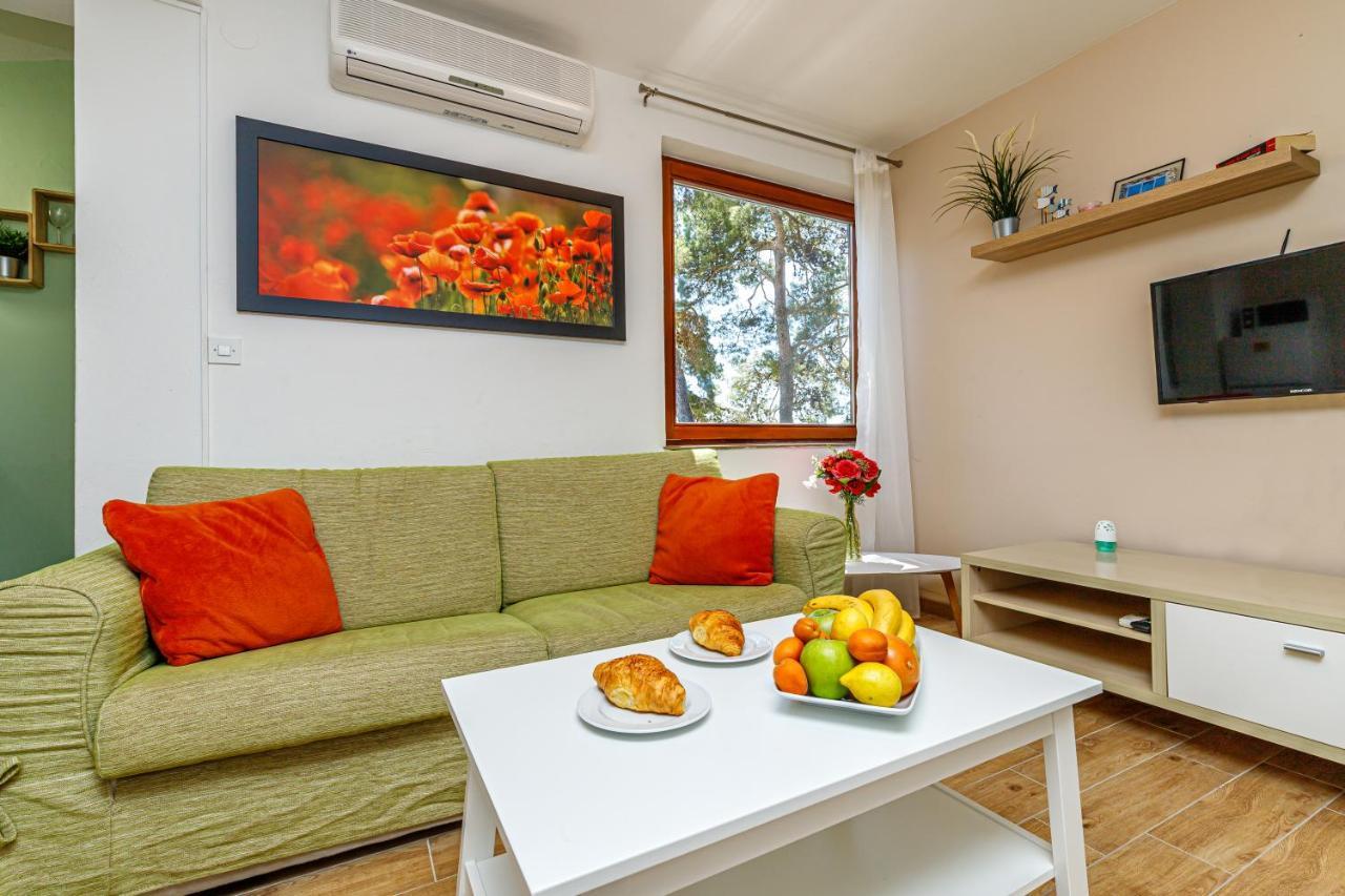 Al Mare Apartments Ρόβινι Εξωτερικό φωτογραφία