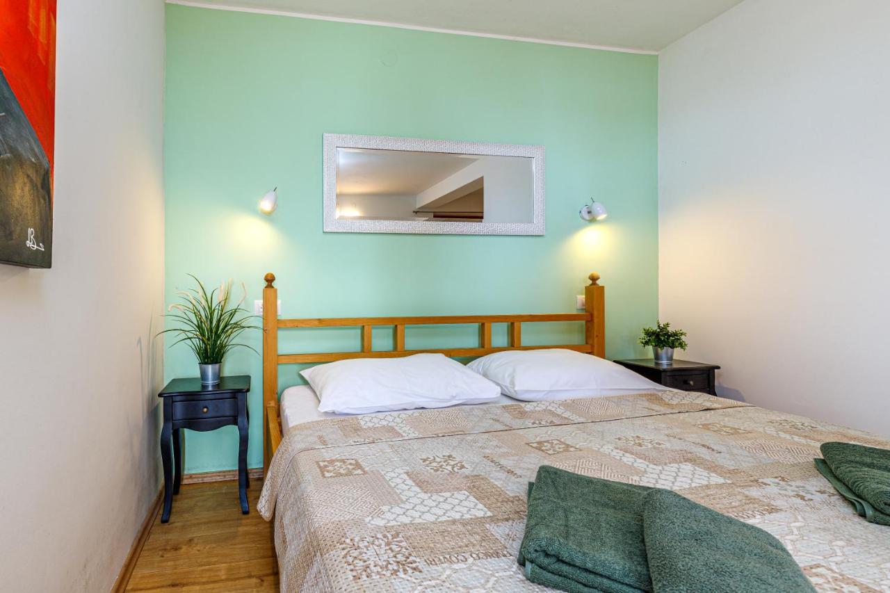 Al Mare Apartments Ρόβινι Εξωτερικό φωτογραφία